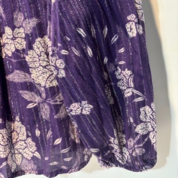Crown & Ivy Blouse L Purple Silver Floral V Neck Long Sleeve Cottagecore Modern - Picture 5 of 7